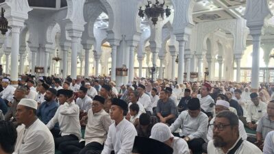 Peringatan 21 Tahun Tsunami Aceh: Ribuan Jemaah di Masjid Raya Baiturrahman Doakan Korban Banjir